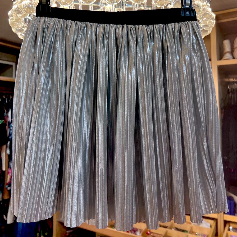 Rockets of Awesome Silver Pleated Mini Skirt Size 12